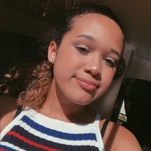 Meet your Posher, Maia